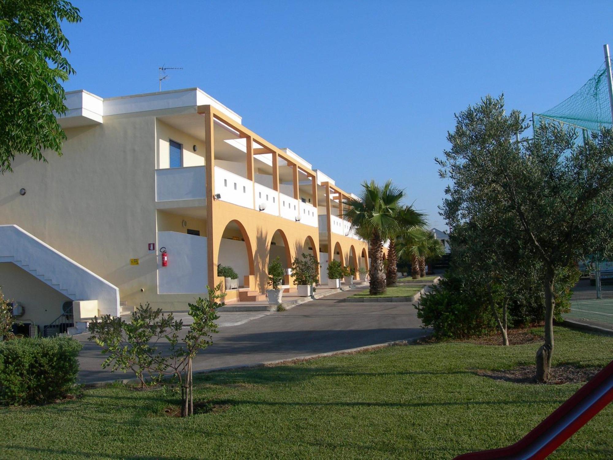 Residence Oasi Salento Torre dell'Orso Exterior foto